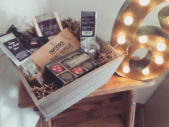 No.6 Home and Hamper